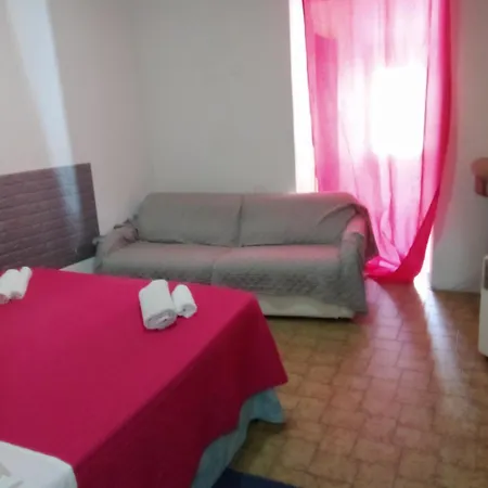 Séjour chez l'habitant Matrimoniale Economy Con Bagno Privato Interno Olbia
