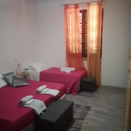 Economy Room's Homestay *