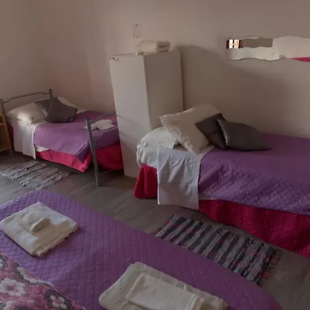 Economy Room's Homestay *