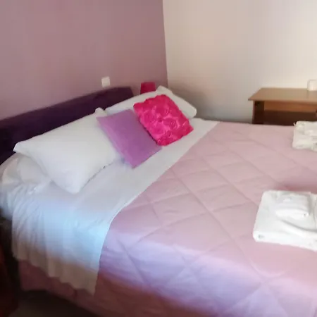Economy Room's Homestay Olbia